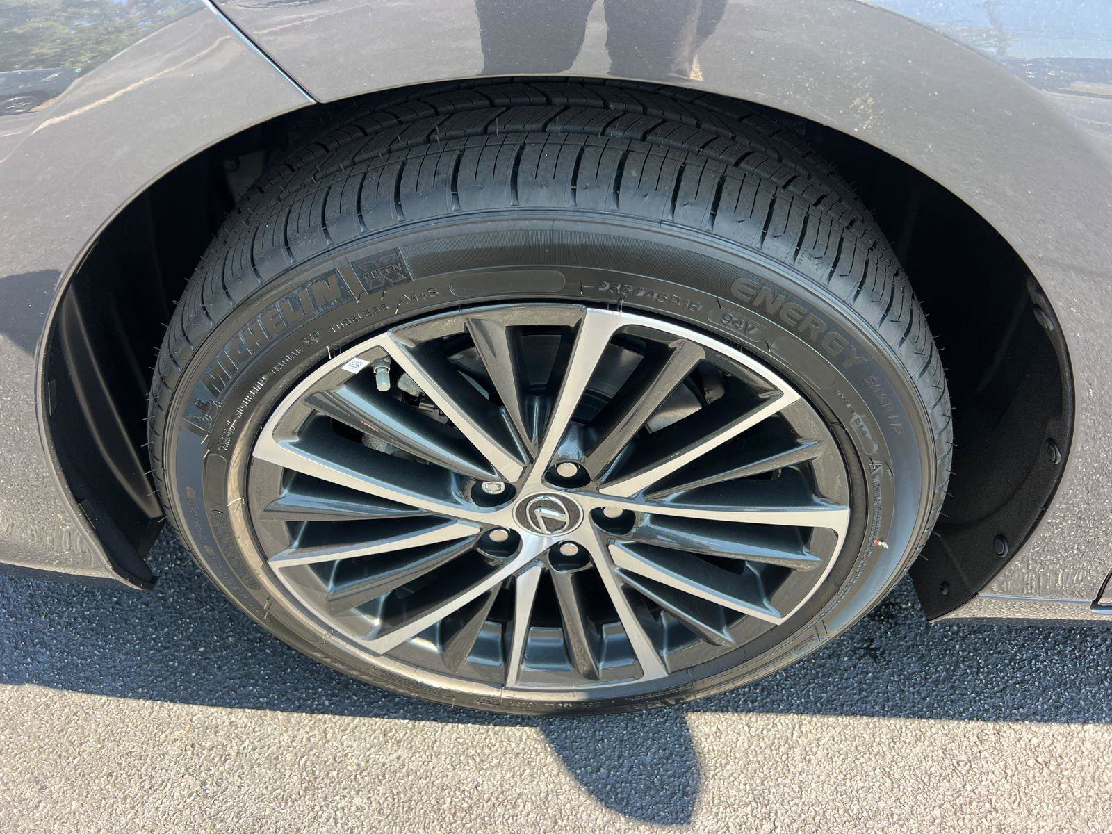 New 2025 Lexus ES 350 w/ Premium Package image 12