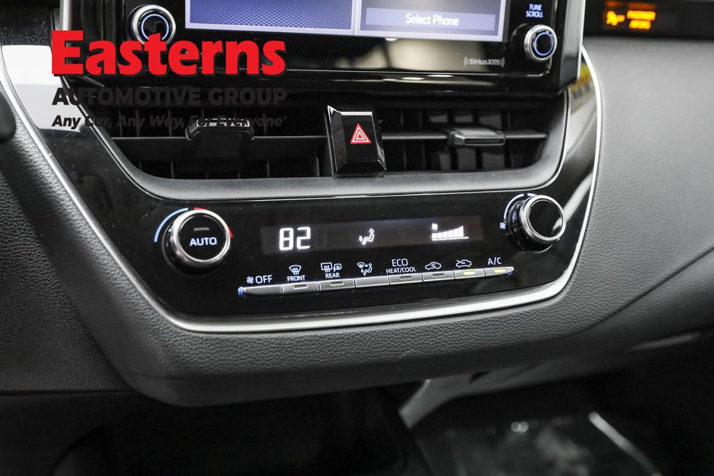 Used 2021 Toyota Corolla LE image 19
