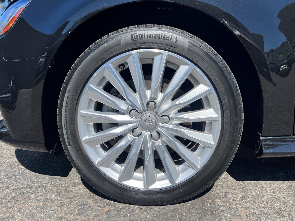 Used 2017 Audi A3 e-tron Prestige FWD image 9