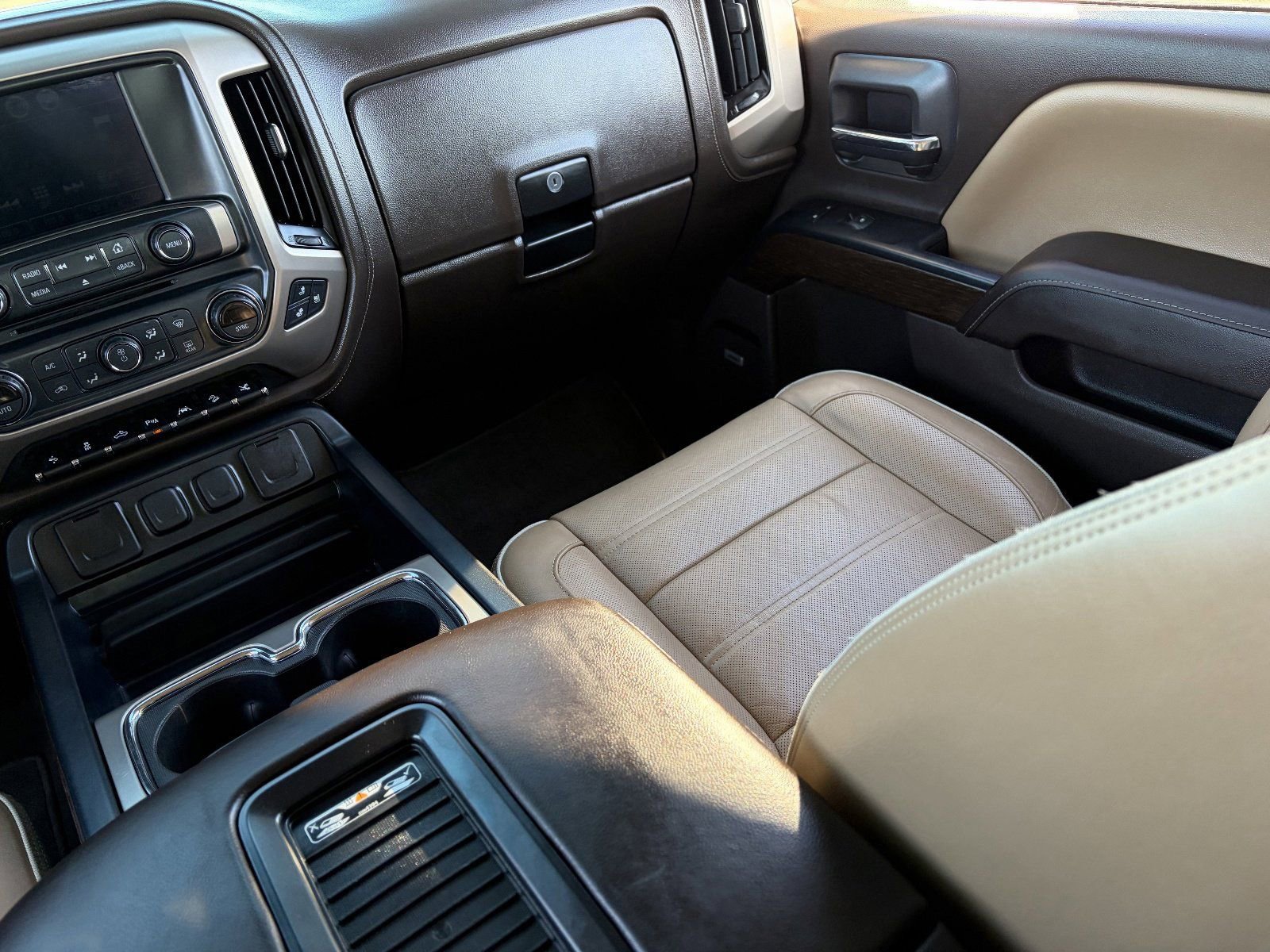 Used 2017 GMC Sierra 1500 Denali w/ Denali Ultimate Package image 17