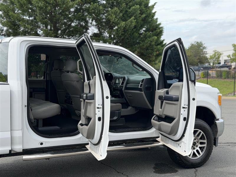 Used 2018 Ford F350 XLT w/ XLT Value Package AWD/4WD image 30