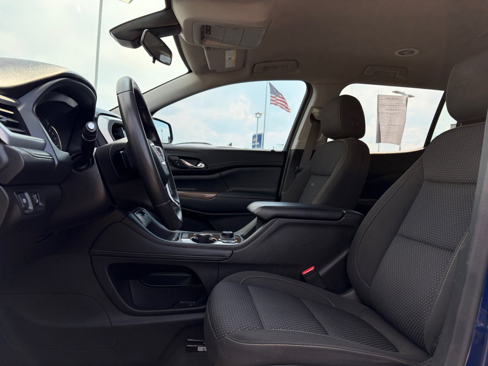 Used 2023 GMC Acadia SLE AWD/4WD image 10