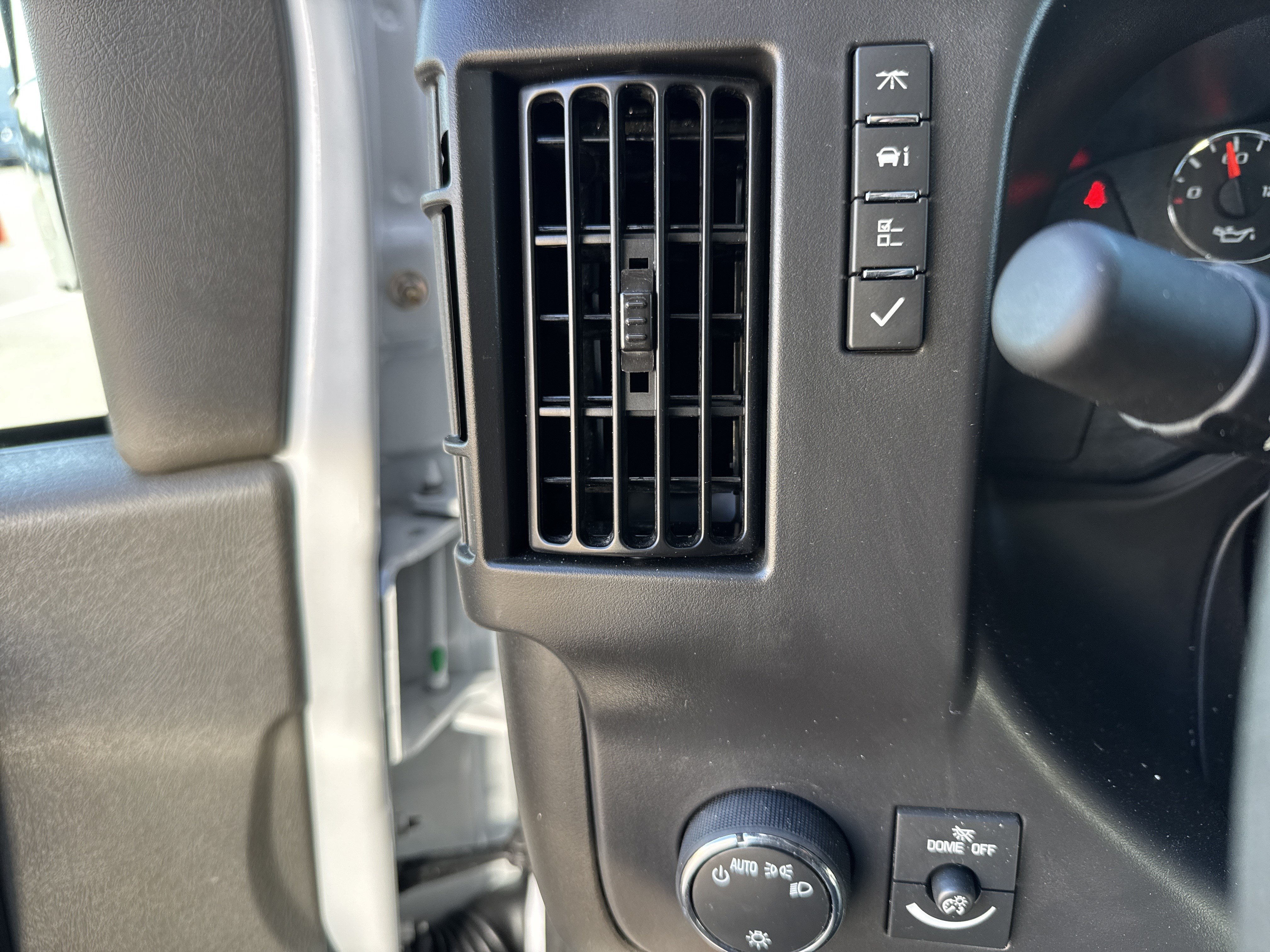 New 2026 GMC Savana 3500 w/ Power Convenience Package RWD image 19