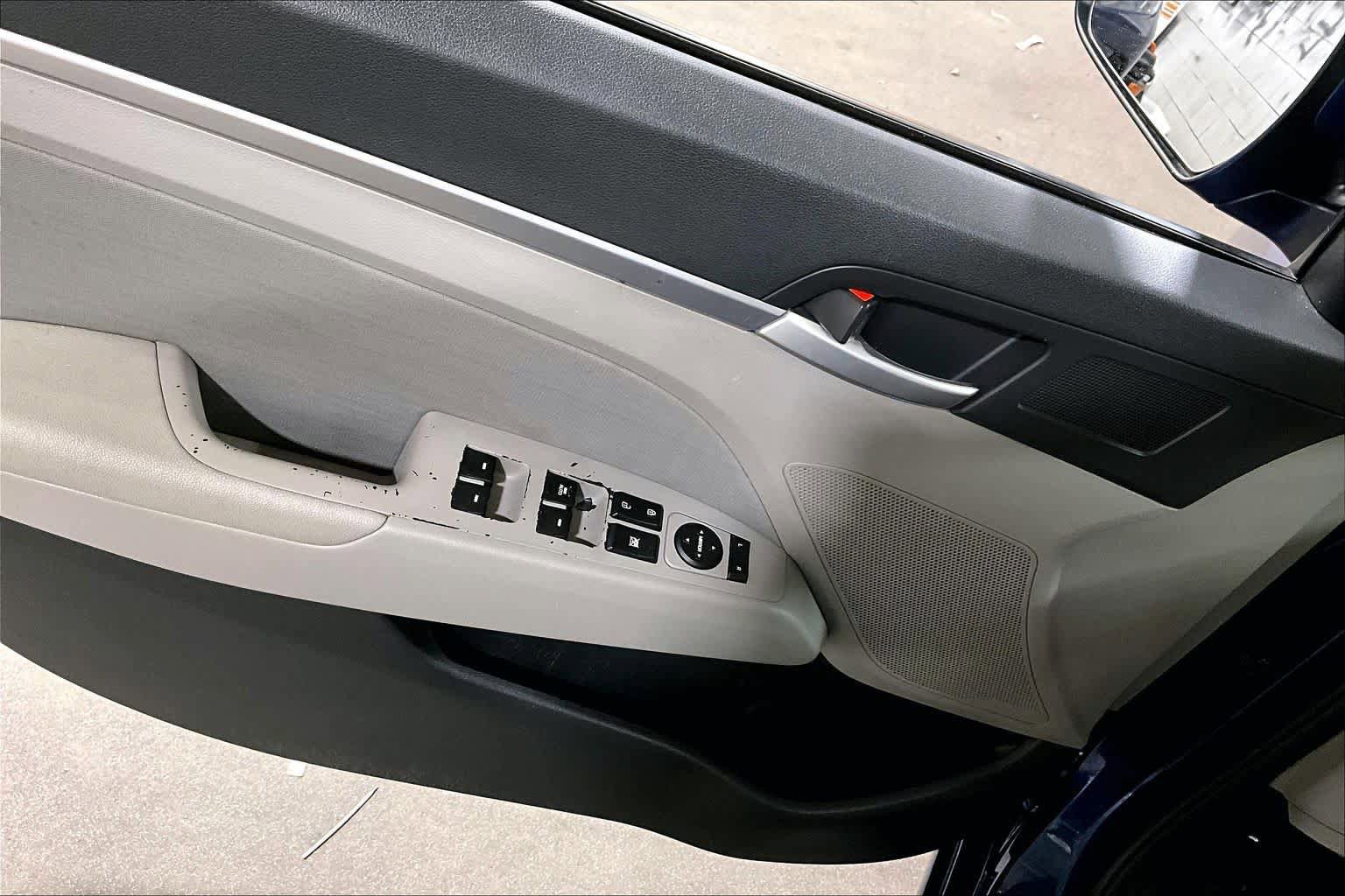 Used 2019 Hyundai Elantra Value Edition FWD image 36