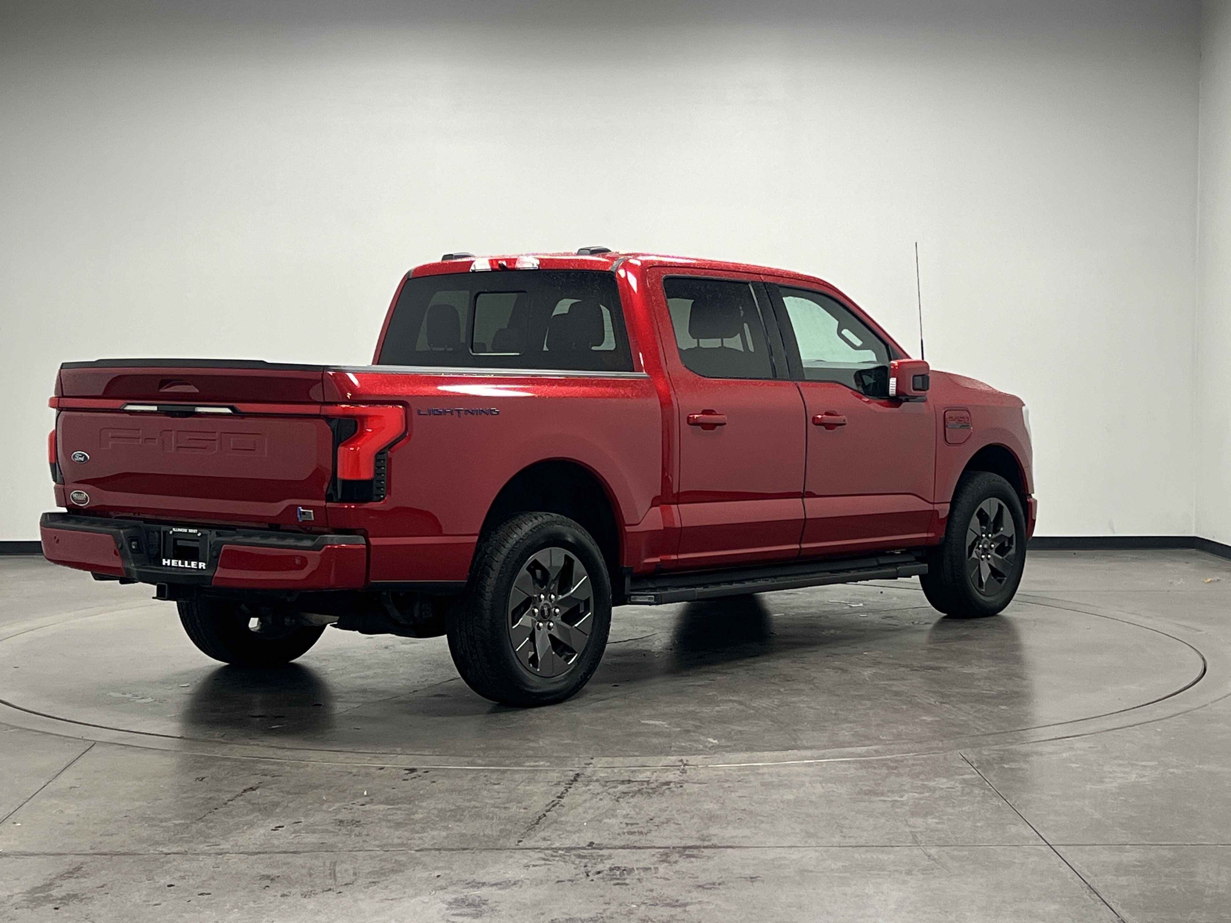 Used 2023 Ford F150 Lightning Lariat AWD/4WD image 8