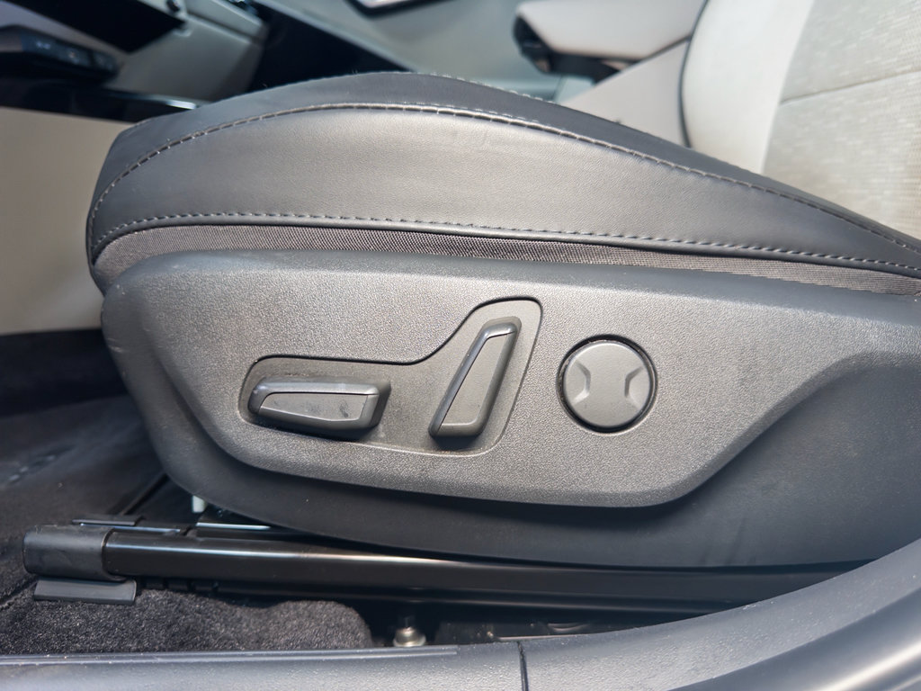 Used 2023 Kia Niro Wave FWD image 6