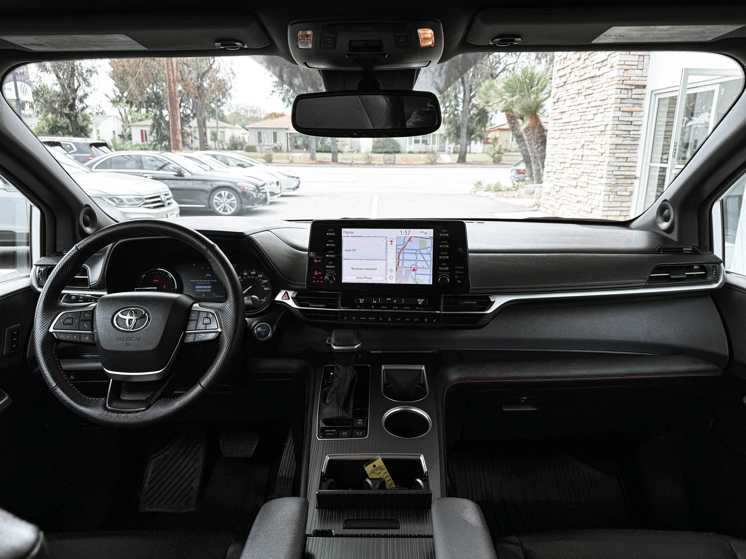 Used 2024 Toyota Sienna XSE w/ XSE Premium Package FWD image 25