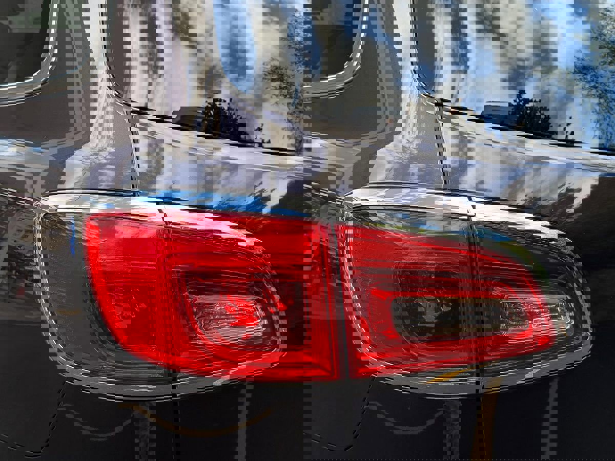 Used 2017 Buick Enclave Leather image 11