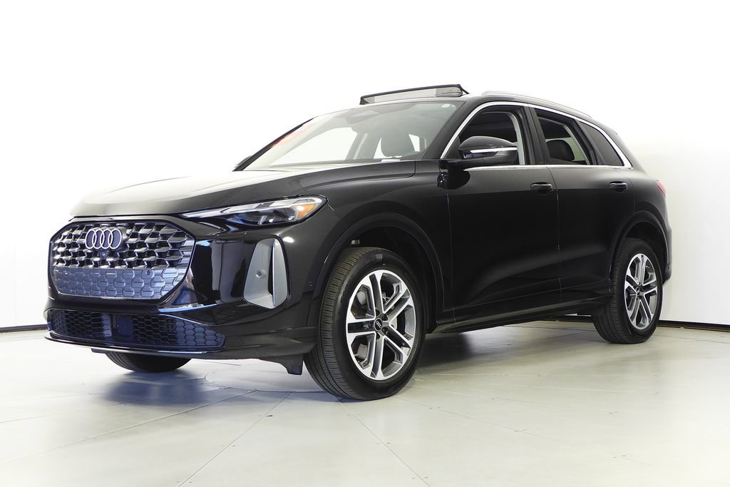 Used 2025 Audi Q5 Premium w/ Convenience Package AWD/4WD image 2