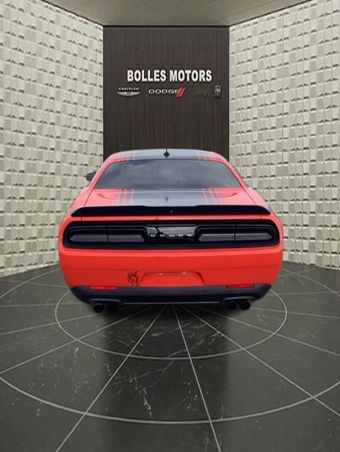 Used 2016 Dodge Challenger R/T Scat Pack RWD image 6