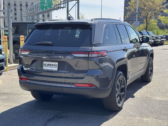 New 2026 Jeep Grand Cherokee Altitude AWD/4WD image 2