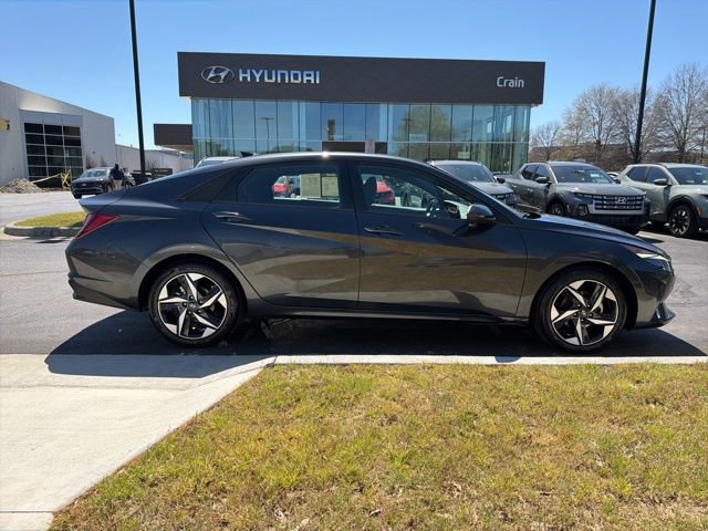 Certified 2023 Hyundai Elantra SEL w/ Convenience Package FWD image 8