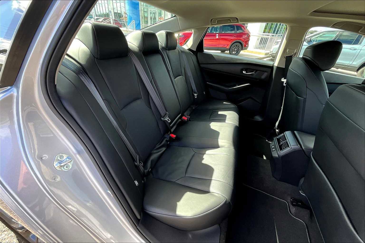 Used 2025 Honda Accord EX-L image 19