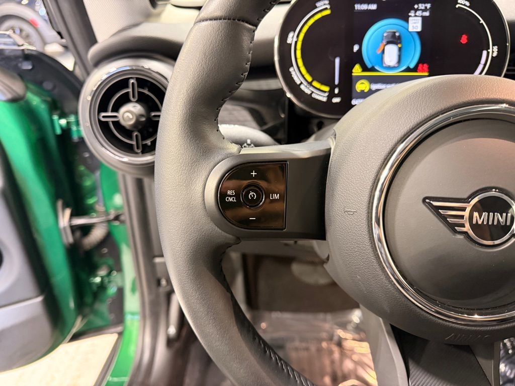 Certified 2024 MINI Cooper SE image 13
