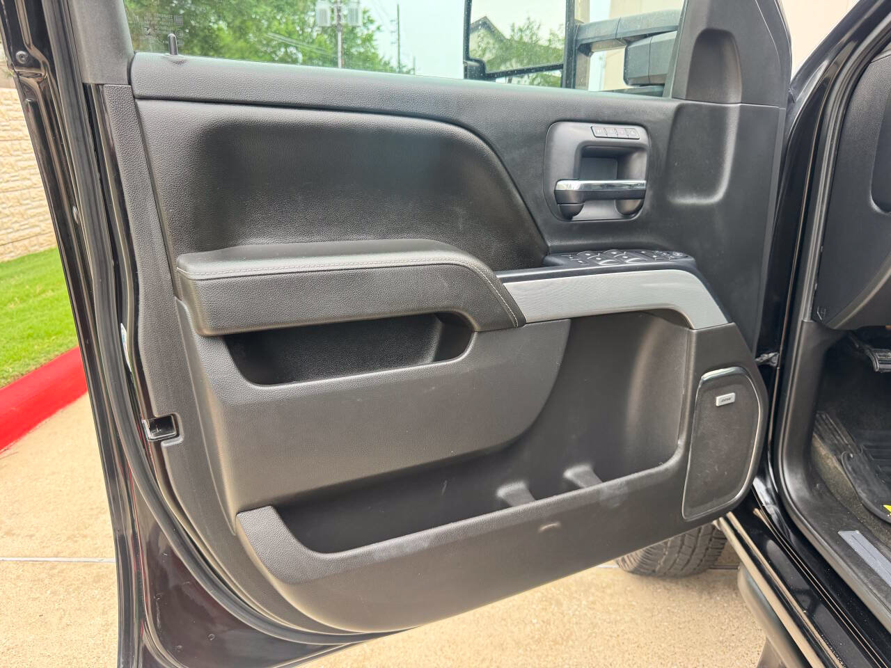 Used 2016 Chevrolet Silverado 2500 LTZ w/ Duramax Plus Package AWD/4WD image 10
