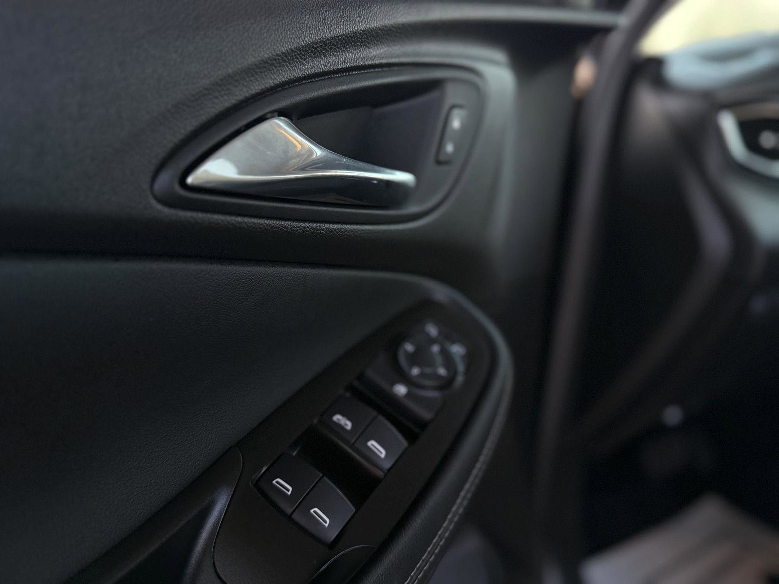 Used 2023 Buick Encore GX Preferred w/ Cold Weather Comfort Package image 14