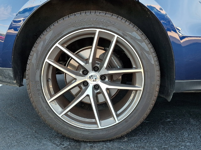 Certified 2026 Porsche Macan AWD/4WD image 13