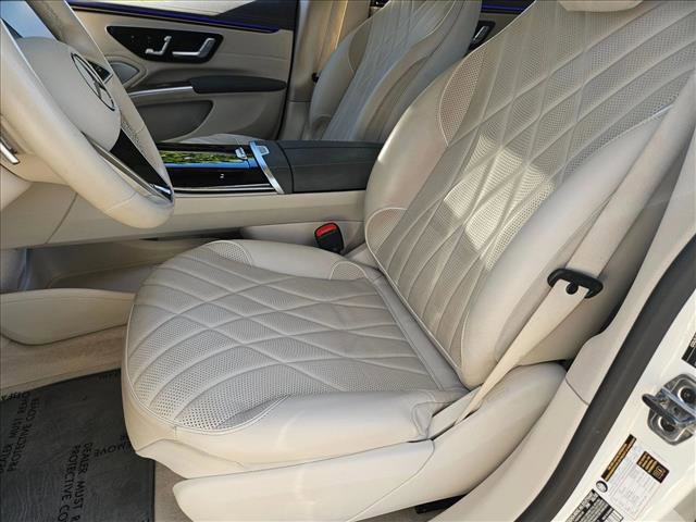 Used 2022 Mercedes-Benz EQS 450+ Sedan image 16