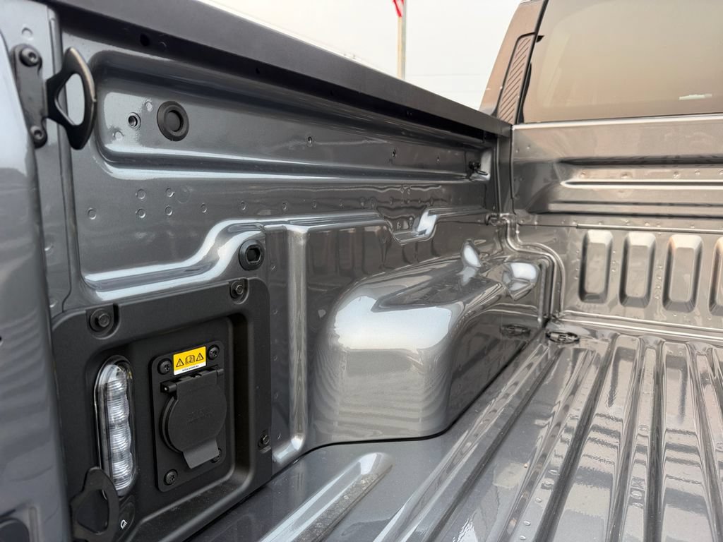 New 2026 Ford Maverick XLT w/ XLT Luxury Package FWD image 18