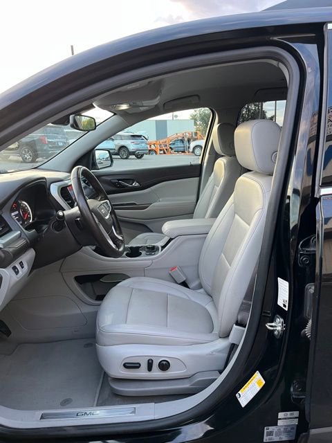 Used 2023 GMC Acadia SLT image 27