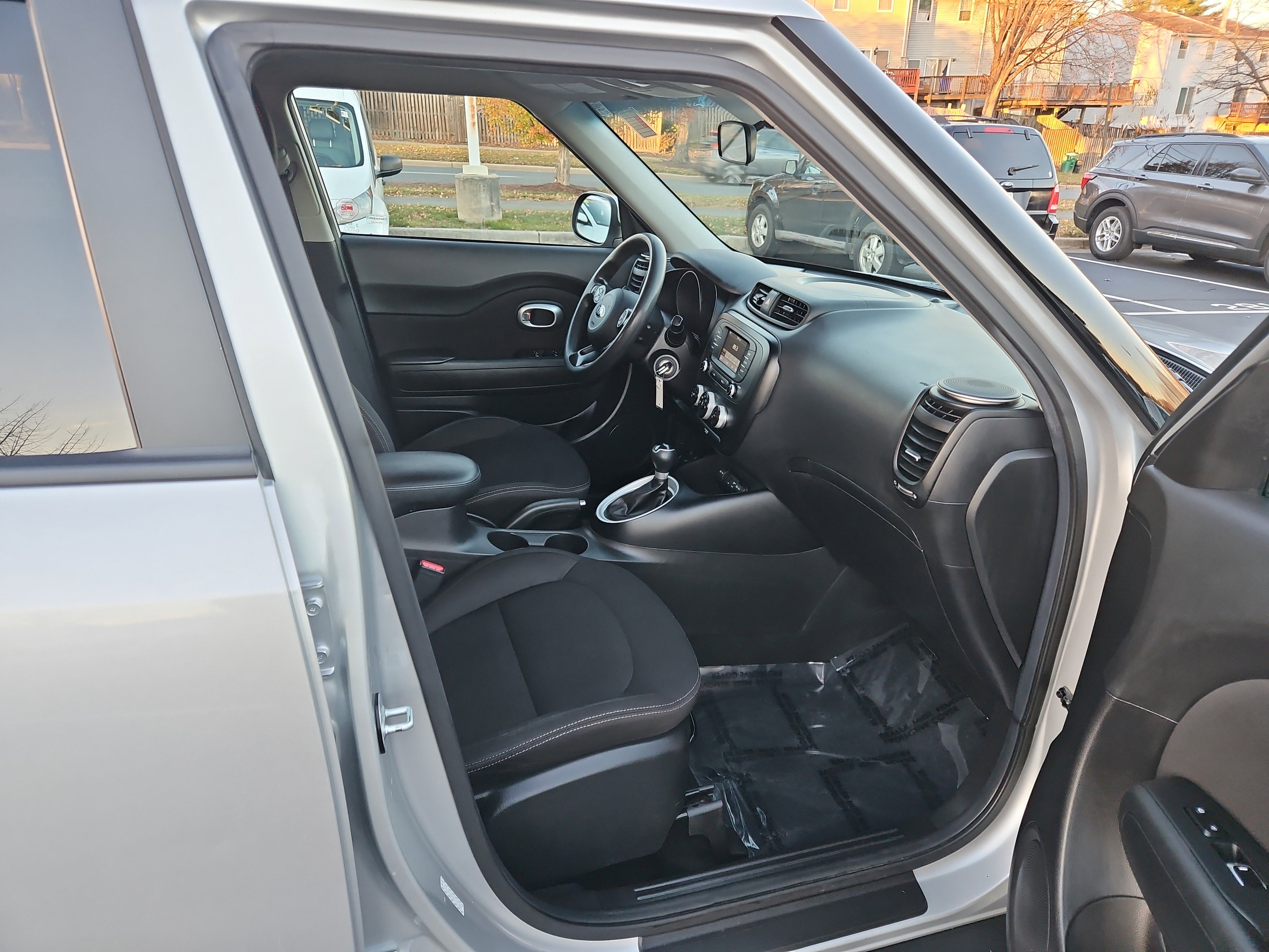 Used 2019 Kia Soul image 28