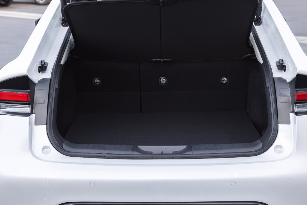 New 2027 Toyota Prius FWD image 7