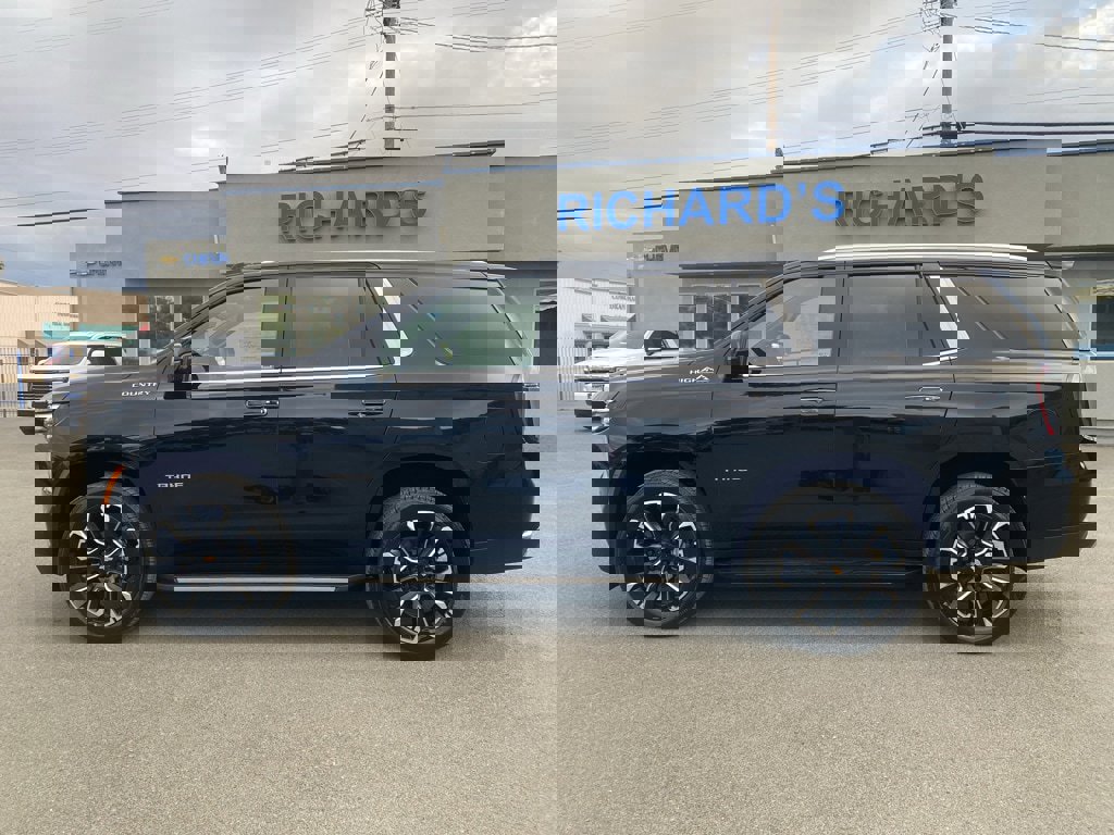 New 2026 Chevrolet Tahoe High Country w/ Sun And Tow Package image 7