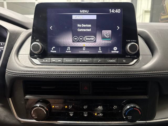 Used 2024 Nissan Rogue S AWD/4WD image 8