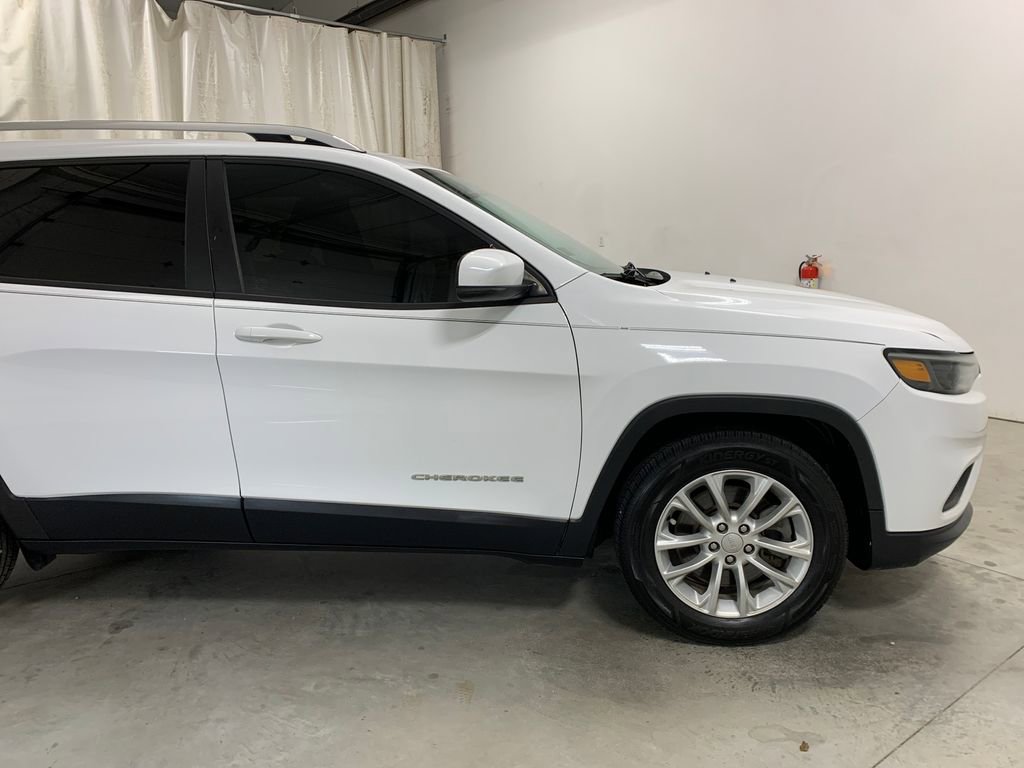 Used 2020 Jeep Cherokee Latitude FWD image 8