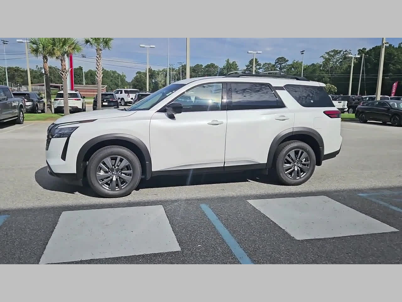 New 2026 Nissan Pathfinder SV w/ Cargo Package FWD image 23