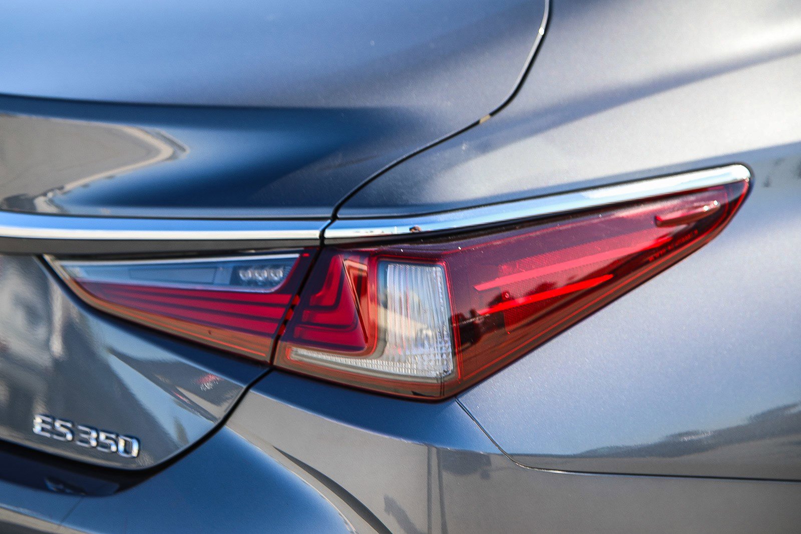 Used 2020 Lexus ES 350 w/ Premium Package image 9