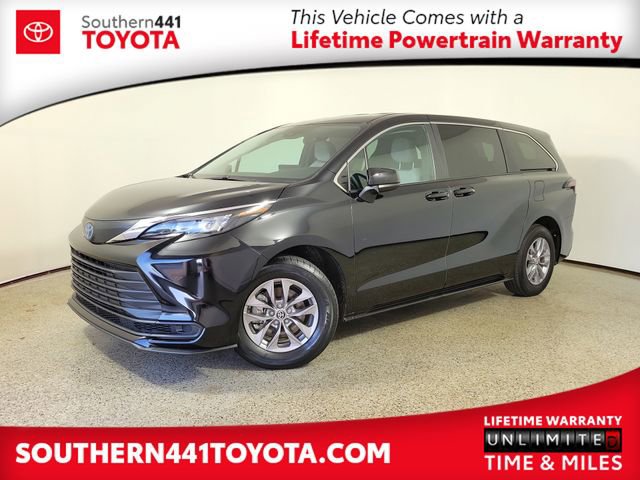 Used 2025 Toyota Sienna LE