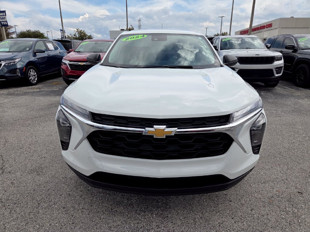Used 2024 Chevrolet Trax LS FWD image 16
