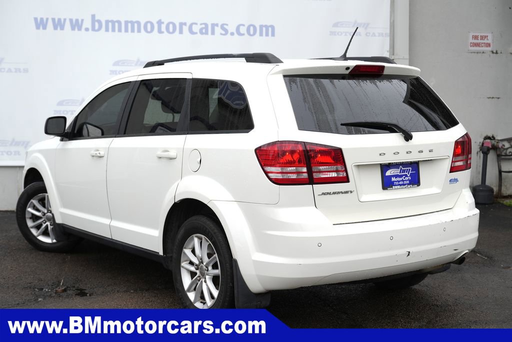 Used 2018 Dodge Journey SE w/ Mopar All Weather Group FWD image 4
