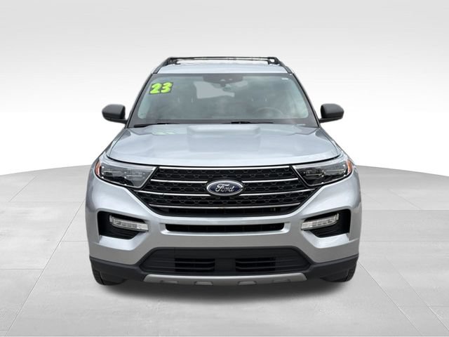 Used 2023 Ford Explorer XLT w/ Equipment Group 202A RWD image 12