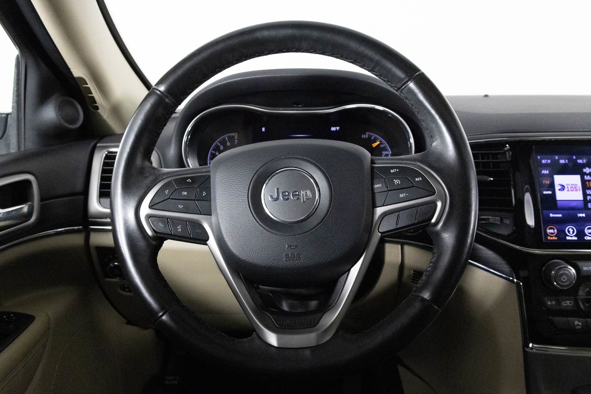 Used 2019 Jeep Grand Cherokee Limited image 27