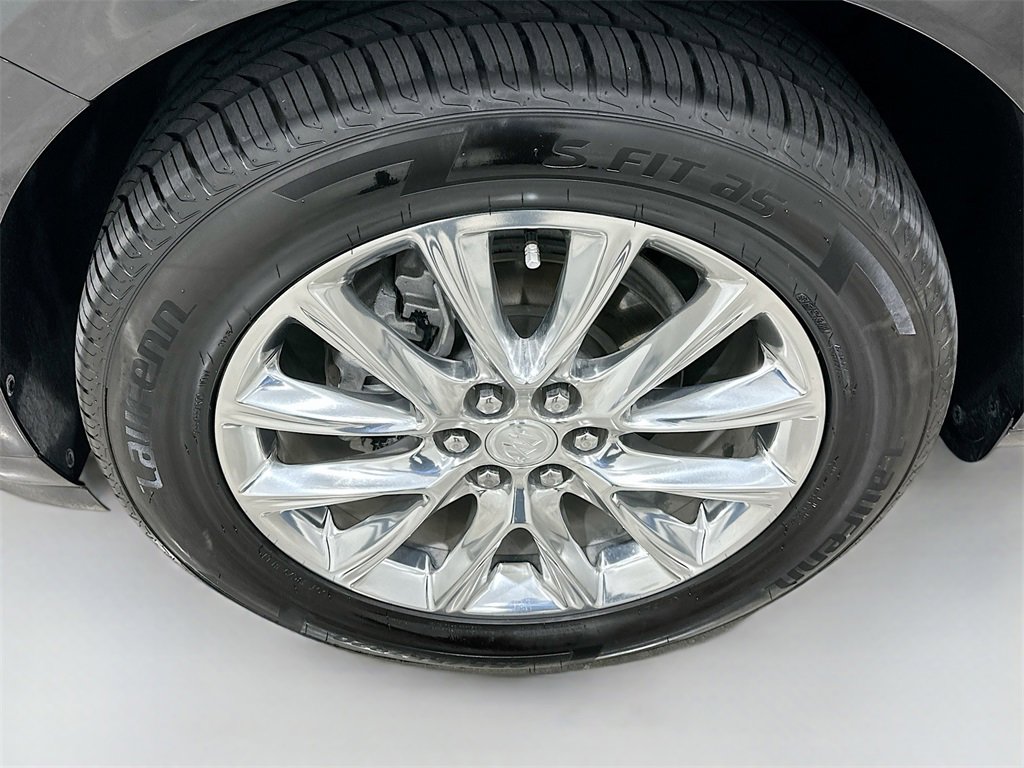 Used 2021 Buick Enclave Premium w/ Sun and Sites Package image 34