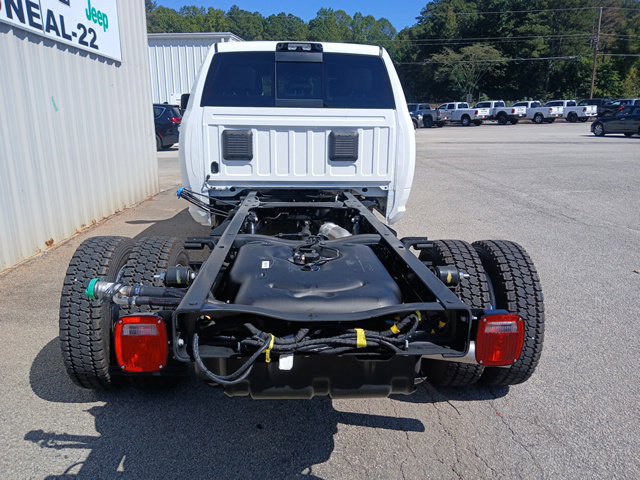 New 2027 RAM 5500 4x4 Crew Cab w/ Laramie Trim Package image 4