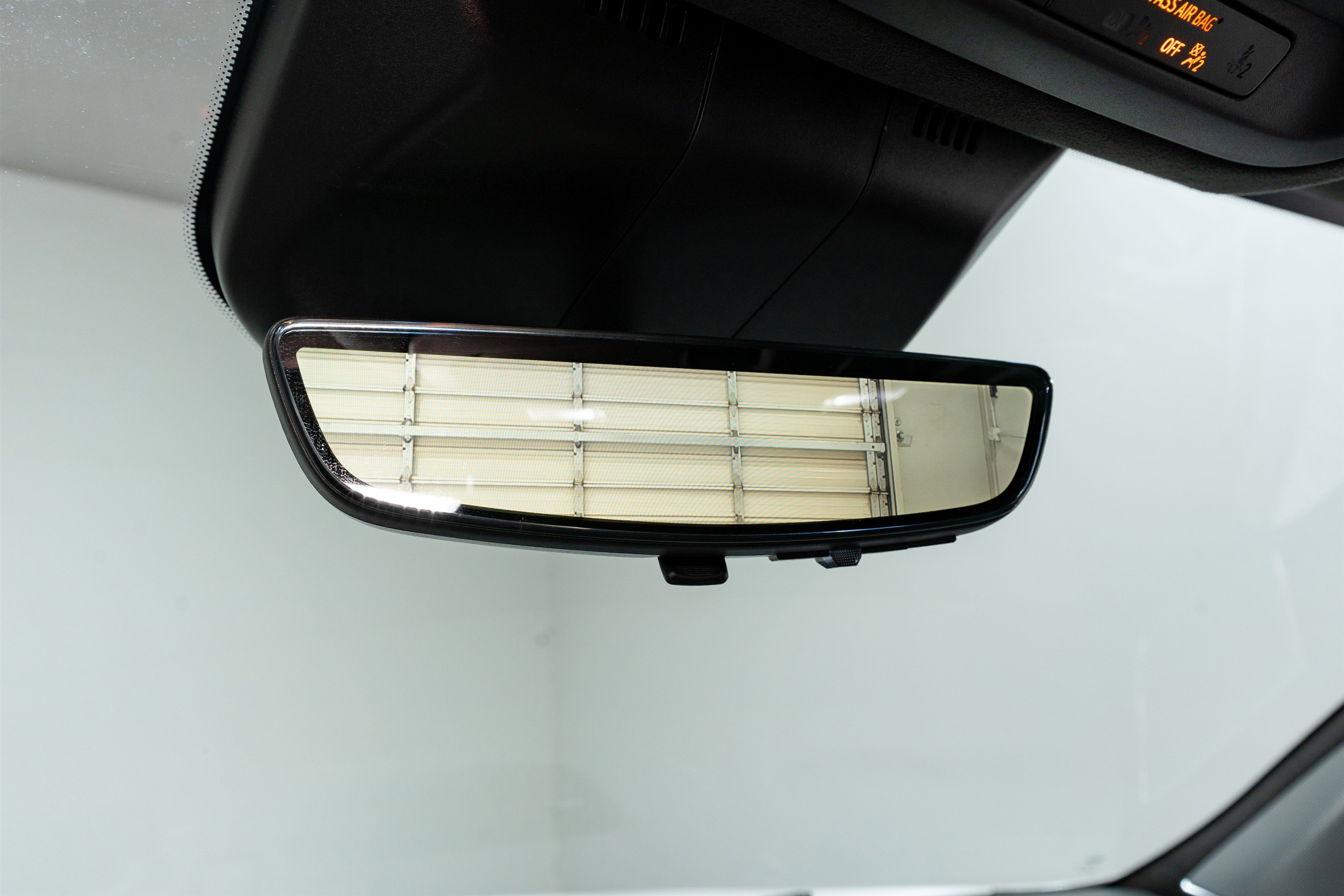 Used 2023 Cadillac Escalade Sport Platinum w/ LPO, ONYX Package image 19