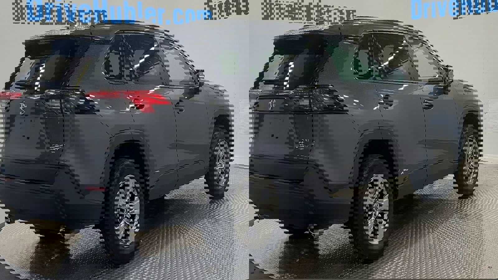 Used 2025 Toyota RAV4 XLE image 8