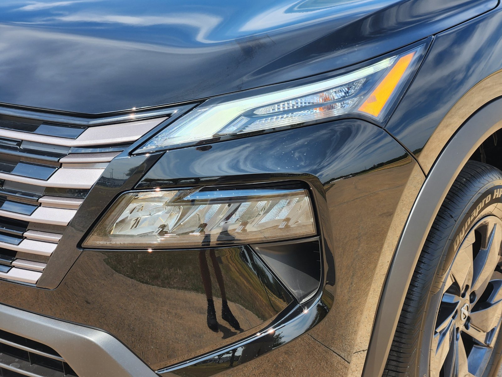 New 2026 Nissan Rogue SV AWD/4WD image 9