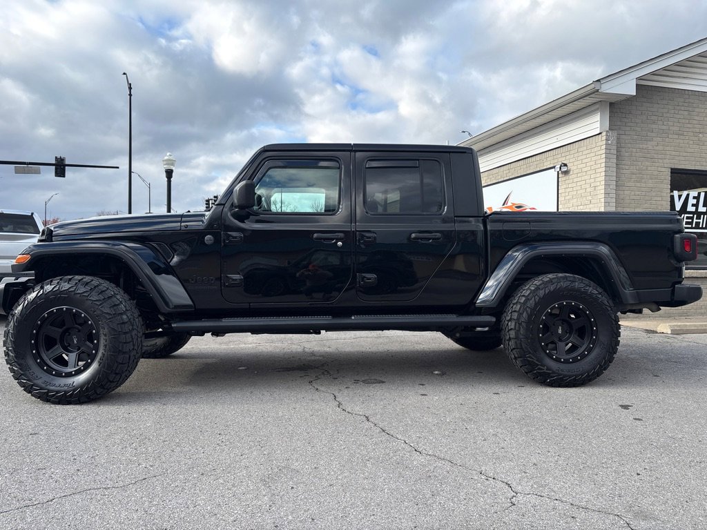 Used 2022 Jeep Gladiator Sport image 2