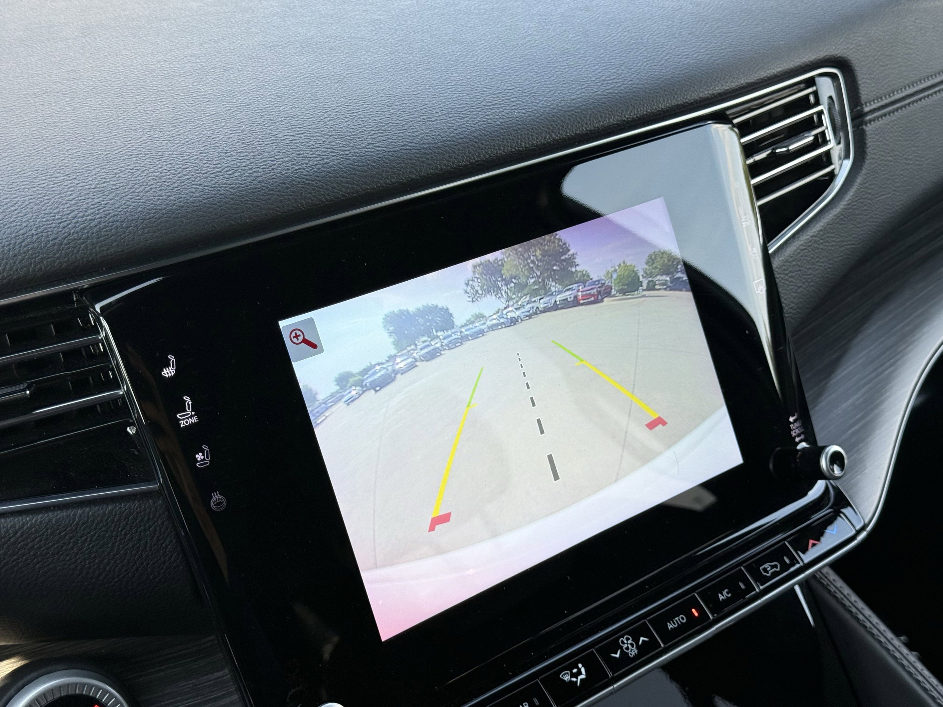 Used 2024 Jeep Wagoneer Series II w/ Flexible Seating Group image 96