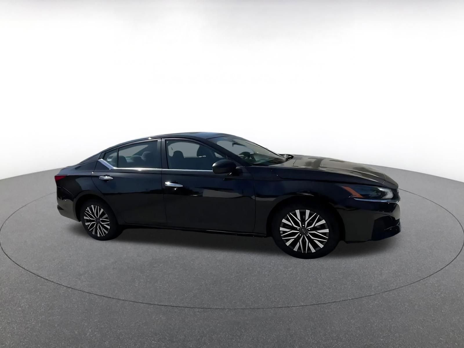 Used 2025 Nissan Altima 2.5 SV FWD video 2