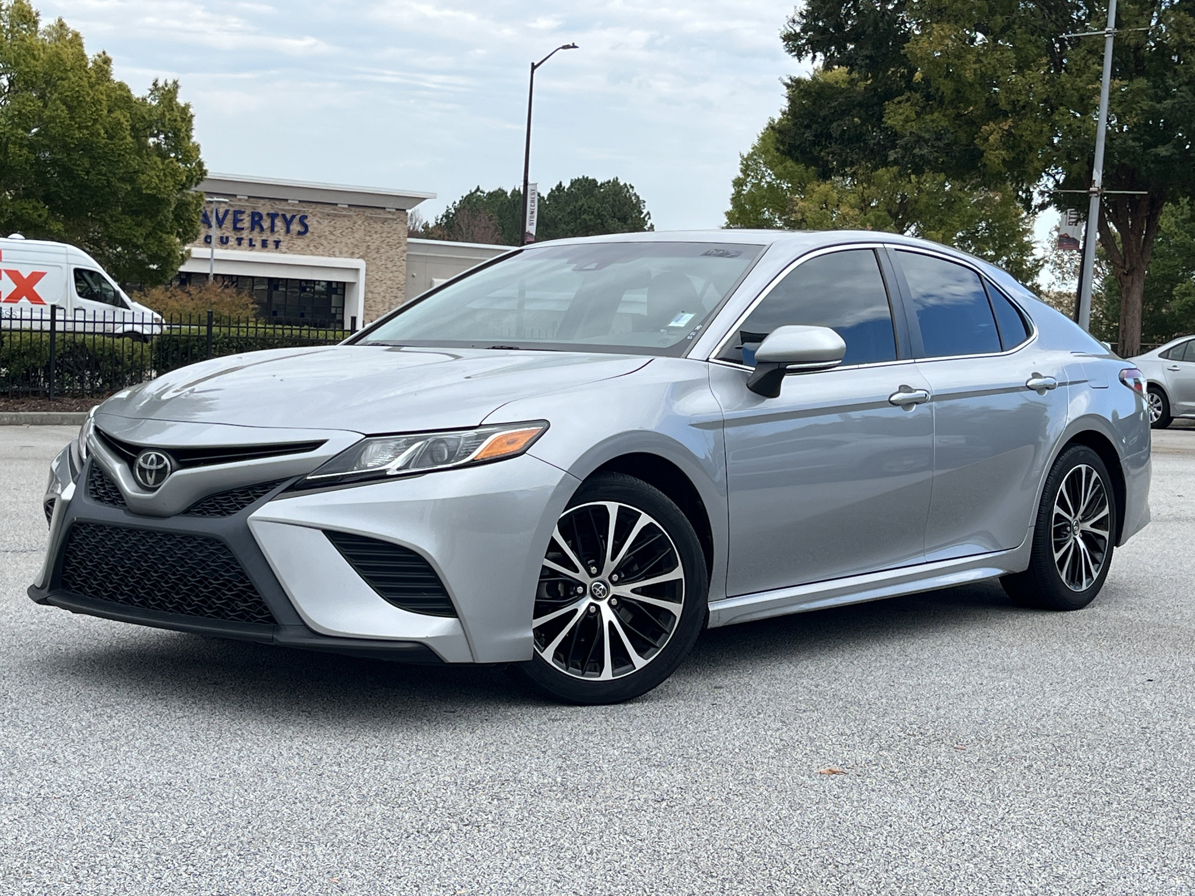 Used 2018 Toyota Camry SE