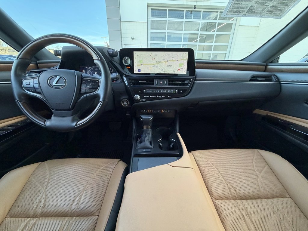 Used 2023 Lexus ES 350 Ultra Luxury image 17