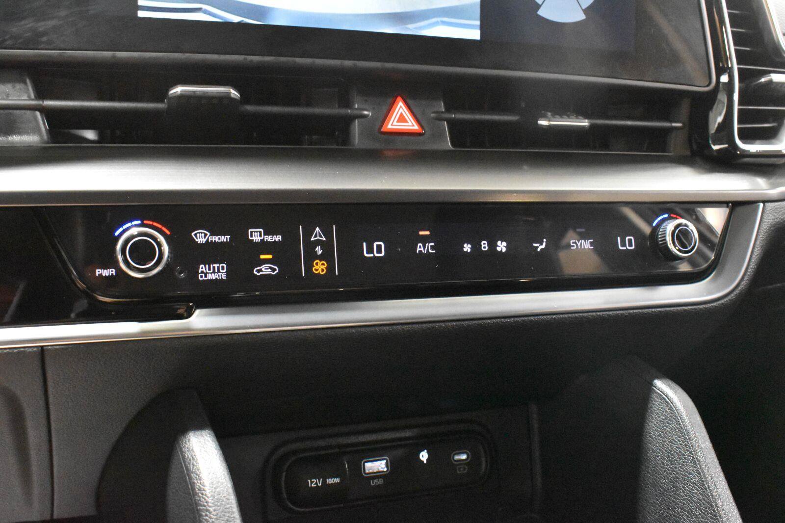 Used 2024 Kia Sportage EX FWD image 20