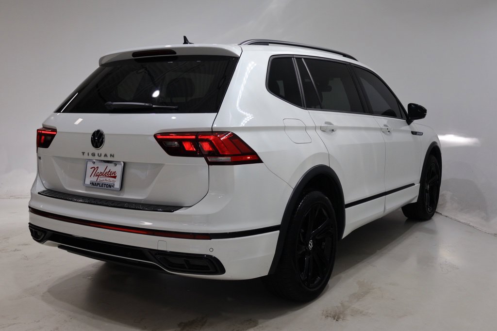 Used 2023 Volkswagen Tiguan SE R-Line FWD image 8
