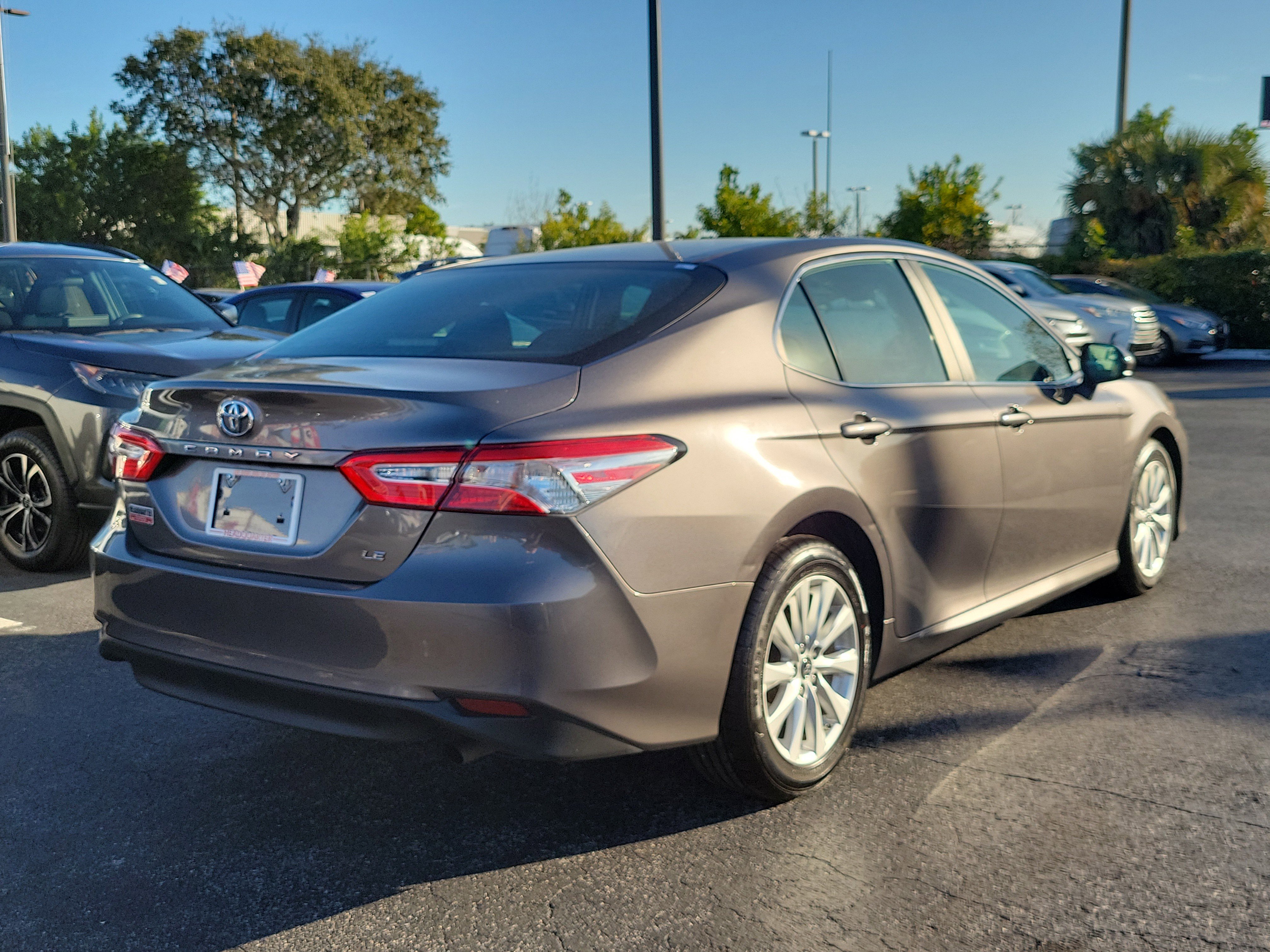 Used 2018 Toyota Camry SE image 10