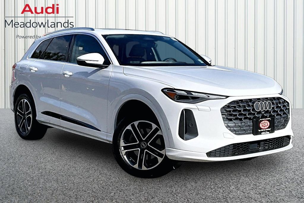 Used 2025 Audi Q5 Premium w/ Convenience Package AWD/4WD image 3